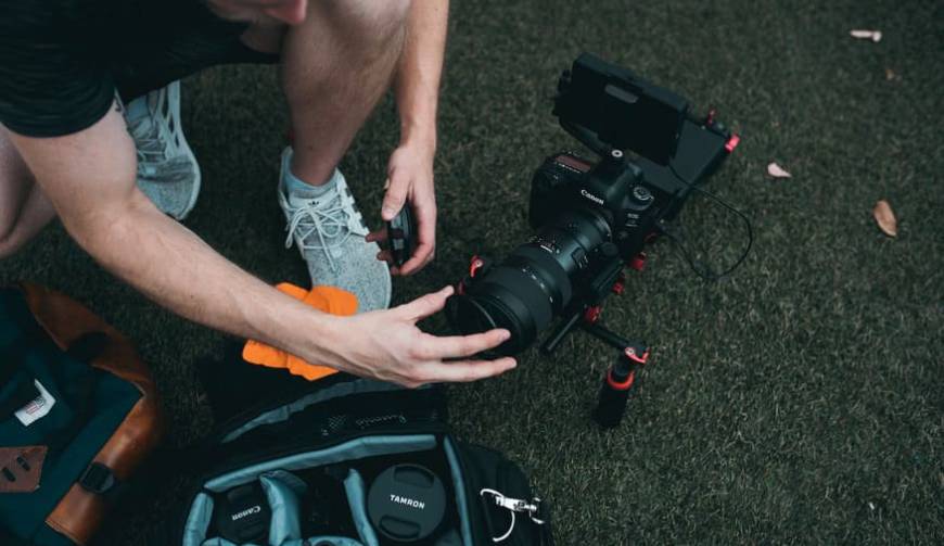 色彩心理学×动态美学，新华区产品视频拍摄公司唤醒感官冲击力